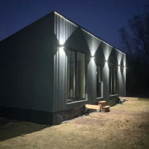 Gatavais mazēkas projekts moduļu māja